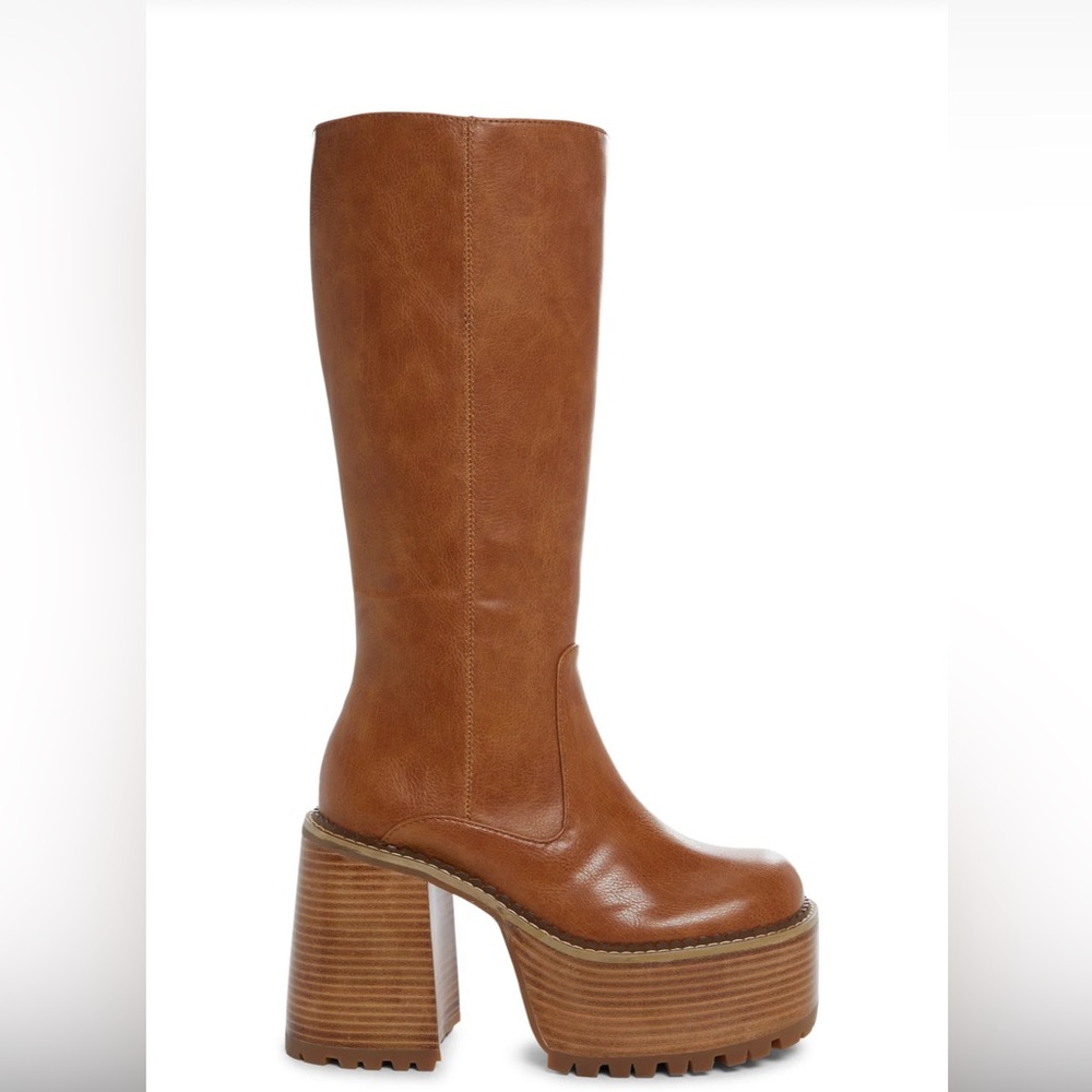 Retro knee high boots
vegan leather
4.5" Heel/2.5" Platform/Size 10 Women